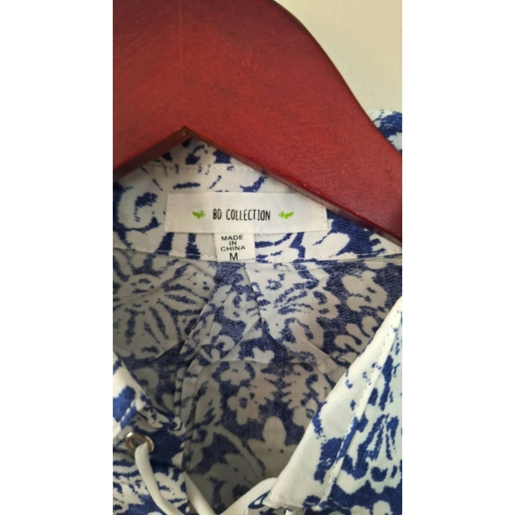 BD Collection | Long-Sleeve Printed Lace-Up Collared Top - Picture 3 of 4